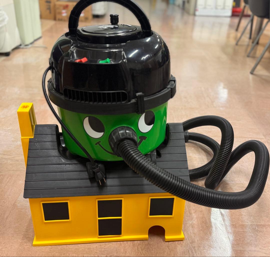 掃除機 ヘンリー 本体 グリーン かわいい イギリス ハウス 家 ブラシノズル Henry ヘンリー 掃除機 グリーン - メルカリ