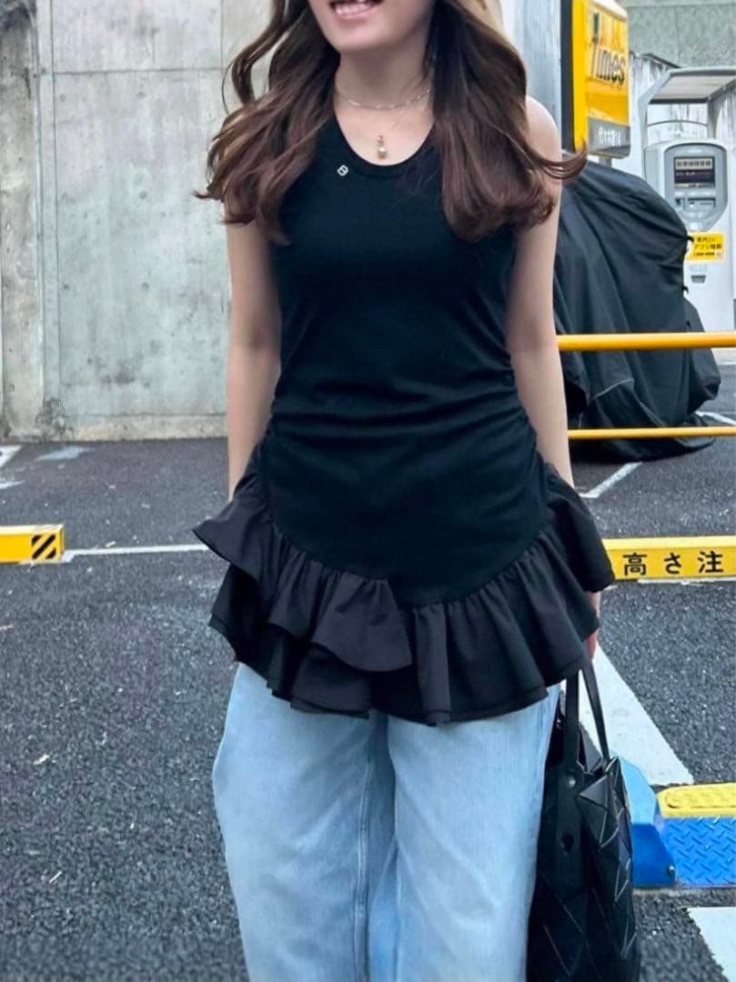 新品未使用】Bibiy.IRIS RUFFLE TOP（BLACK） - メルカリ