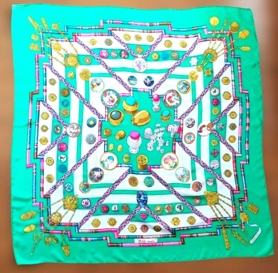 HERMES エルメス スカーフ カレ90 お針子さん タグ付き グリーン