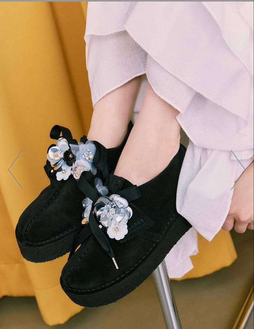 LILY BROWN Clarks Trek Wedge 黒 スパンコール - メルカリ