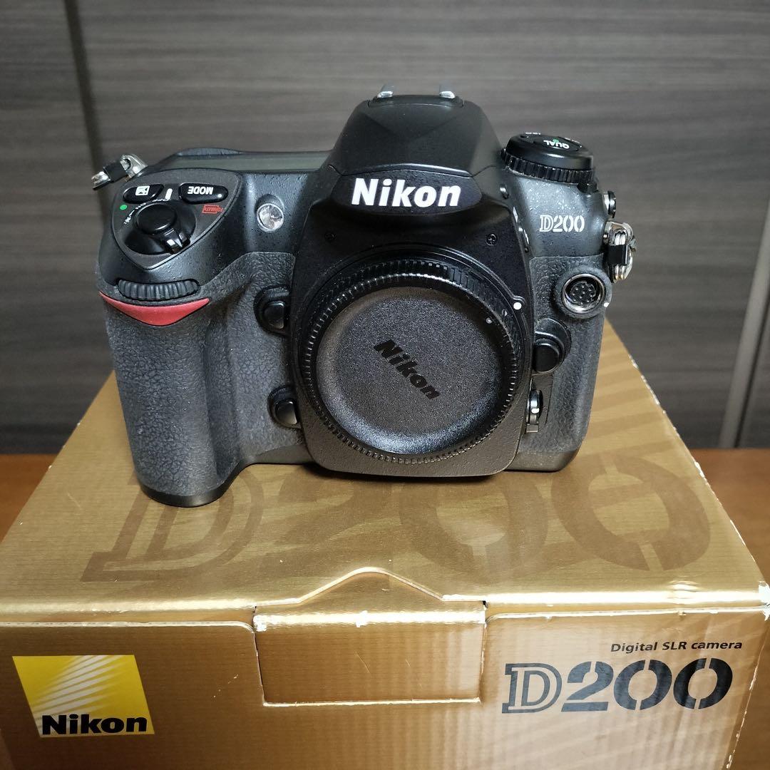 Nikon D200 ボディ CCDセンサー 名機 ショット数 約13,000回 - メルカリ