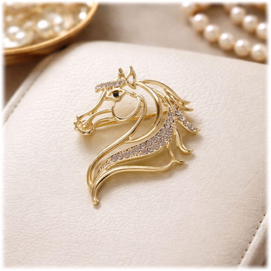 ゴールド 馬 ブローチ ホース ラインストーン アンティーク調 男女兼用