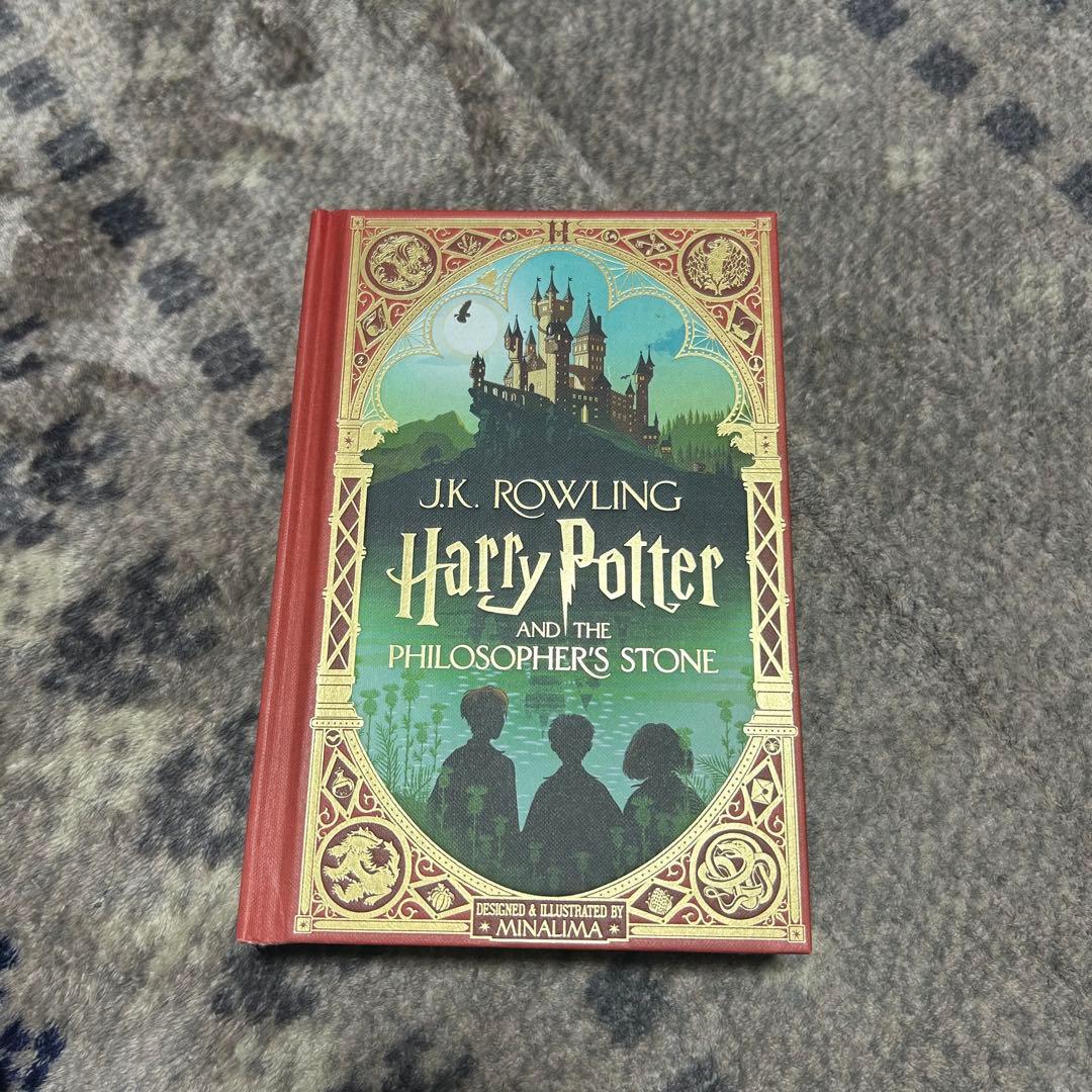 美品・英語版】ハリーポッターと賢者の石 ミナリマ・デザイン版 - メルカリ