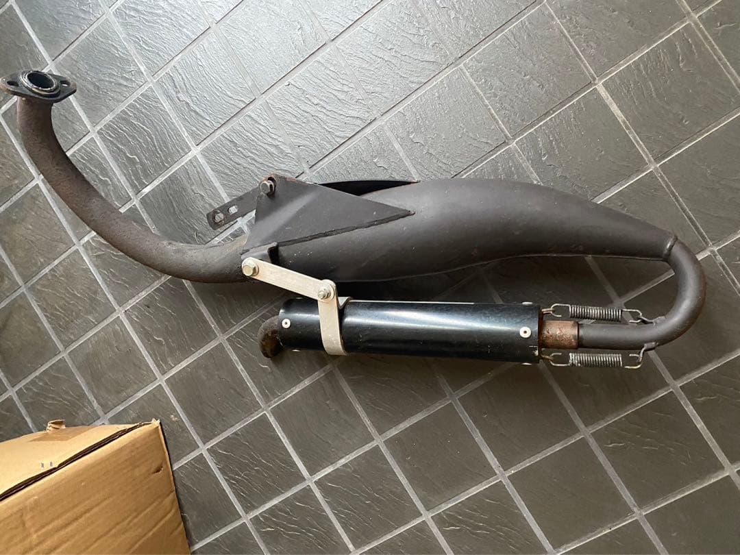 ライブディオzx チャンバー LIPSマフラー