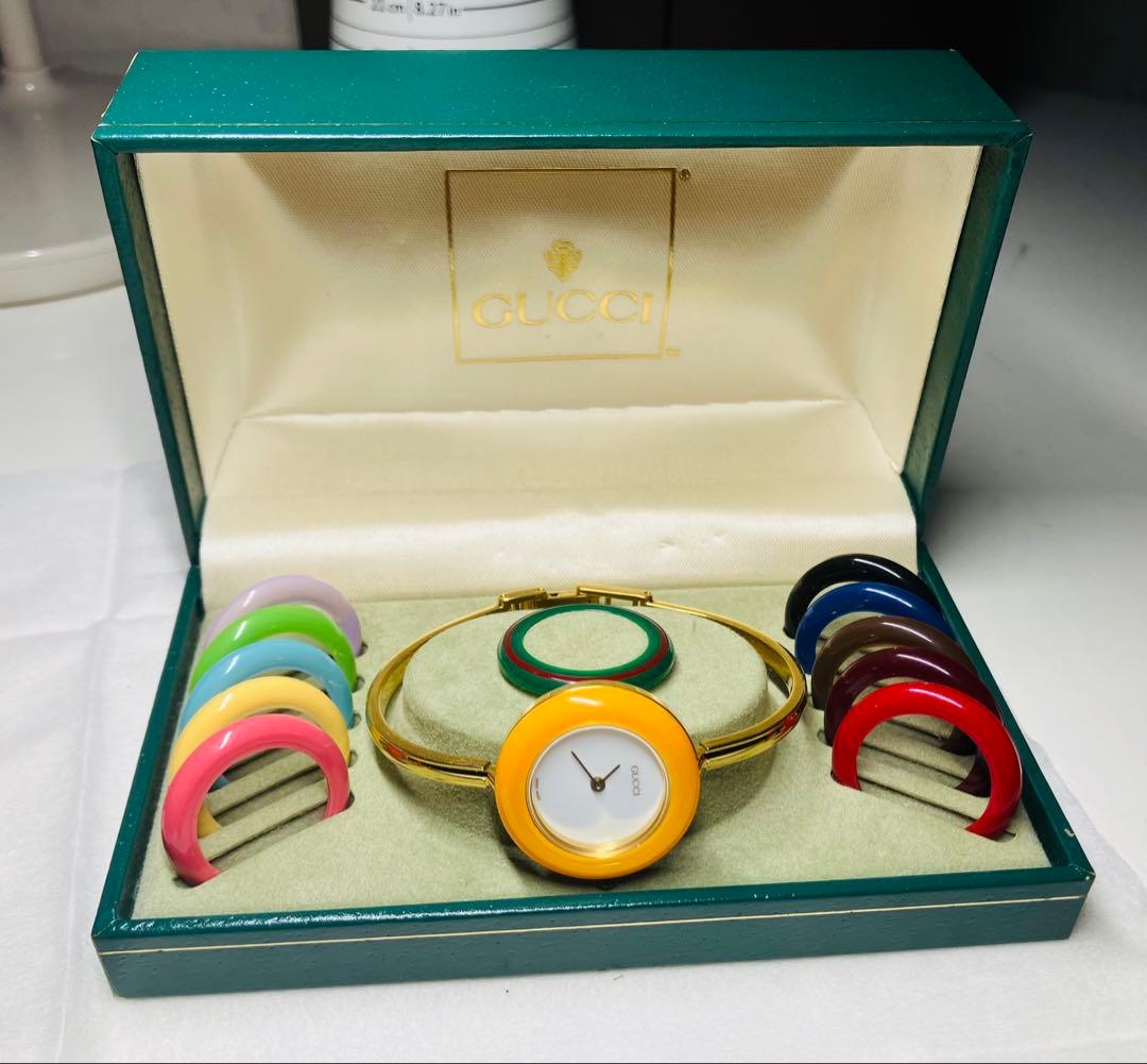 【極美品】 GUCCI チェンジベゼル バングルウォッチ アナログ腕時計・稼働品 GUCCI グッチ チェンジベゼル バングルウォッチ クォーツ 腕時計 不働