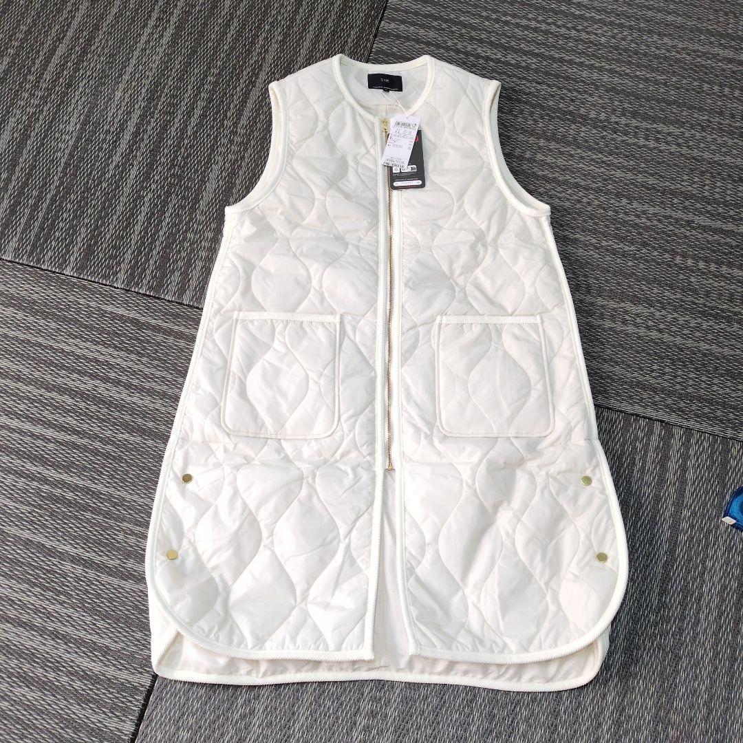 ホワイト キルティングダウンベスト23区 - メルカリ