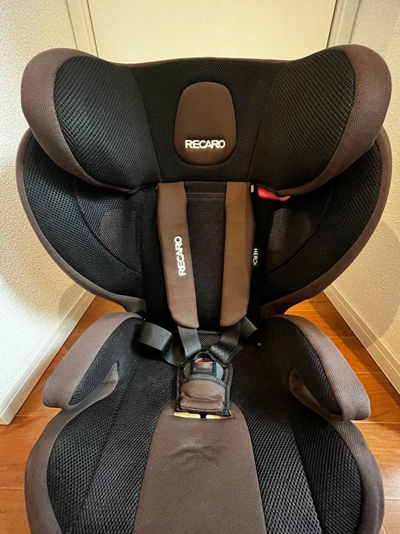 RECARO J1 チャイルドシート ブラウン - メルカリ