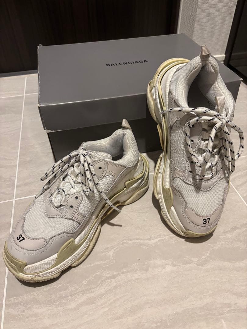 BALENCIAGA ホワイトスニーカー 37サイズ 中古・古着通販】BALENCIAGA (バレンシアガ) ダットスニーカー