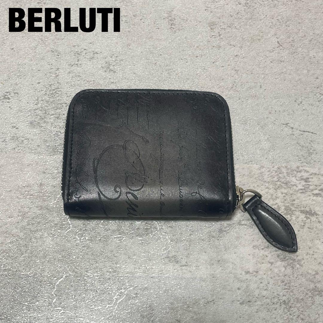 Berluti ベルルッティ コンパクト財布 ワパ カリグラフィ ブラック 渋谷並木橋店】Berluti ベルルッティ 二つ折り財布 フィギュア