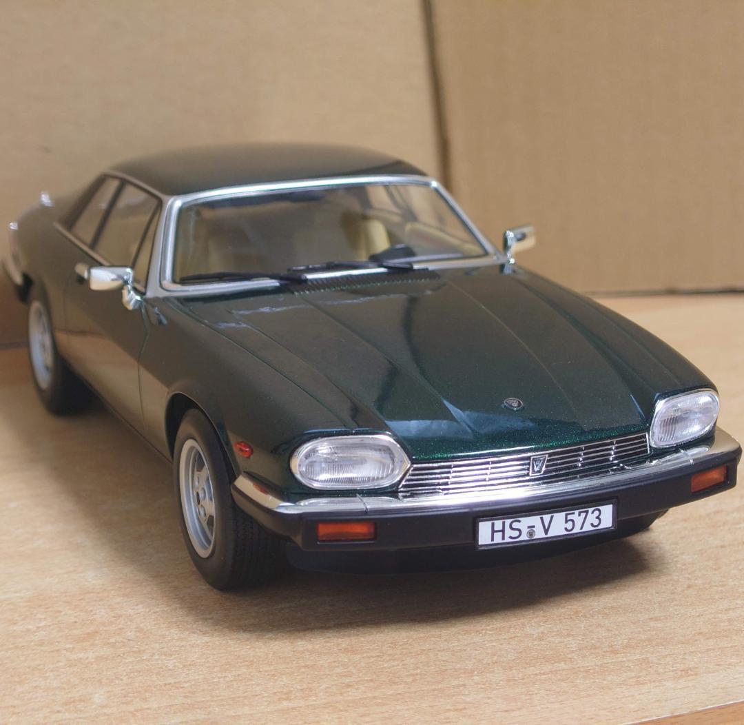1/18 ジャガーXJ-S 5.3H.E. クーペ 1982 グリーンメタリック