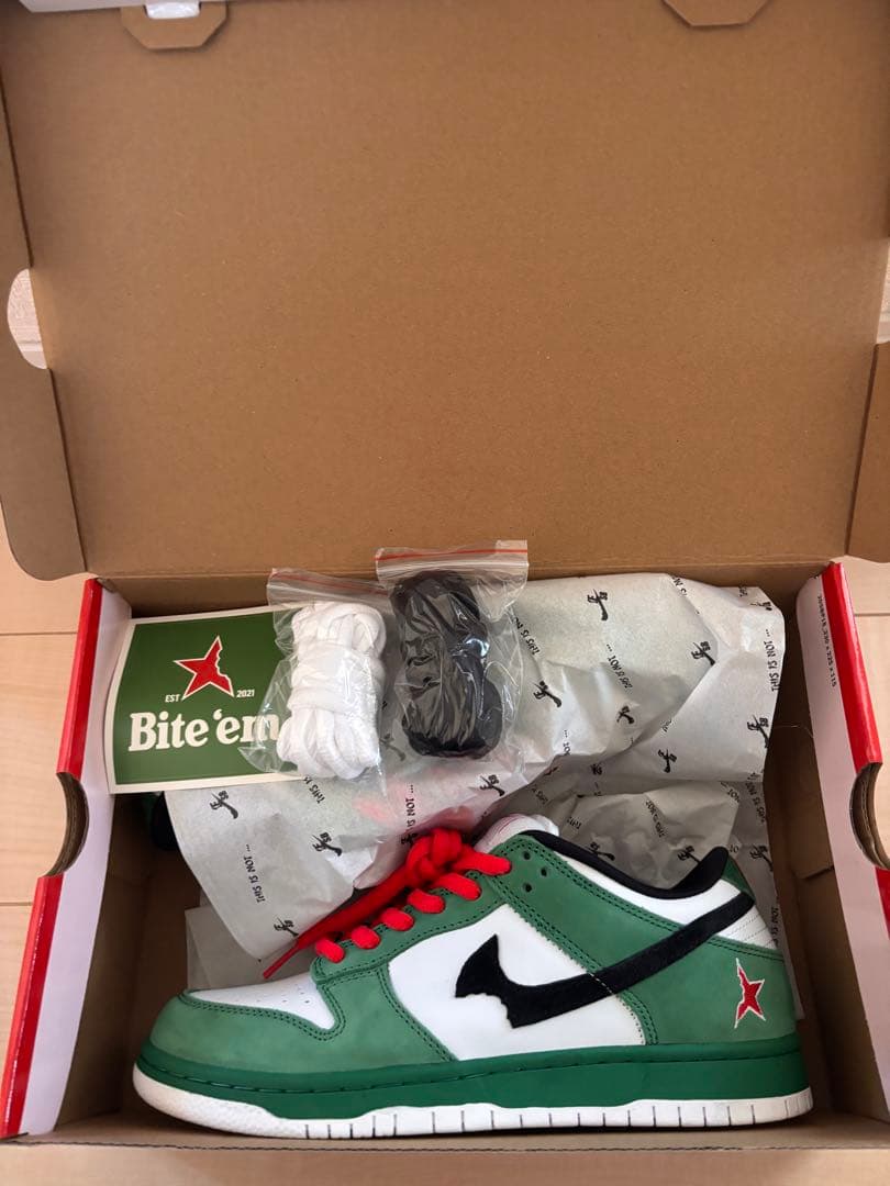 ERROR DUNK LOW PRO SB BITE EM、ハイネケン - メルカリ