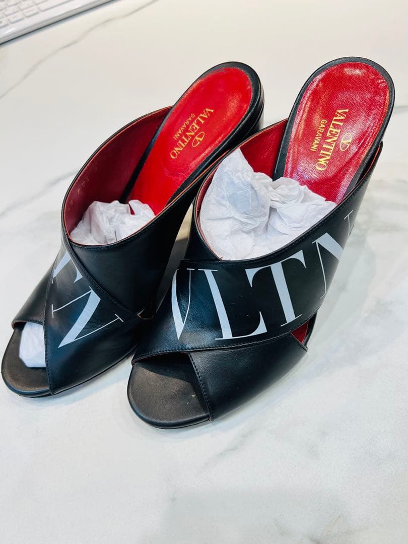 VALENTINO ブラック パンプス 36 - メルカリ