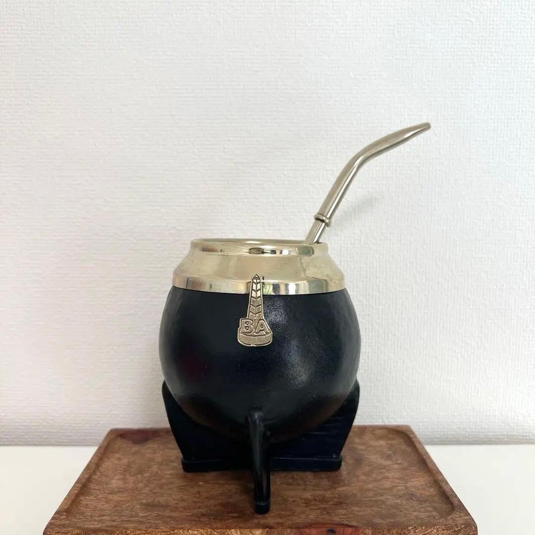 アルゼンチン製 高級マテ茶／本革 × アルパカ装飾 マテ茶 アルゼンチン 最高級マテ壺2点セット・アルパカ の彫刻を施した