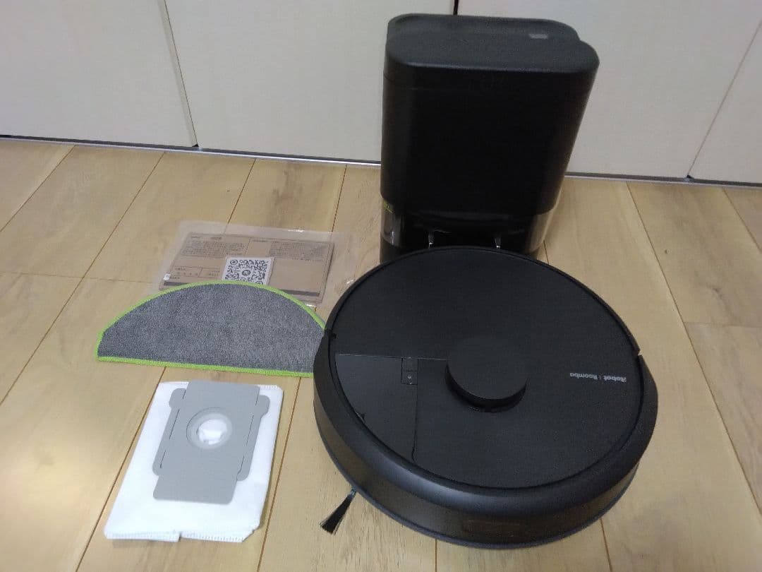 【使用3時間】ルンバ 105 Combo + AutoEmptyステーション黒A Amazon | ルンバ(Roomba) 105 Combo ロボット + AutoEmpty 充電