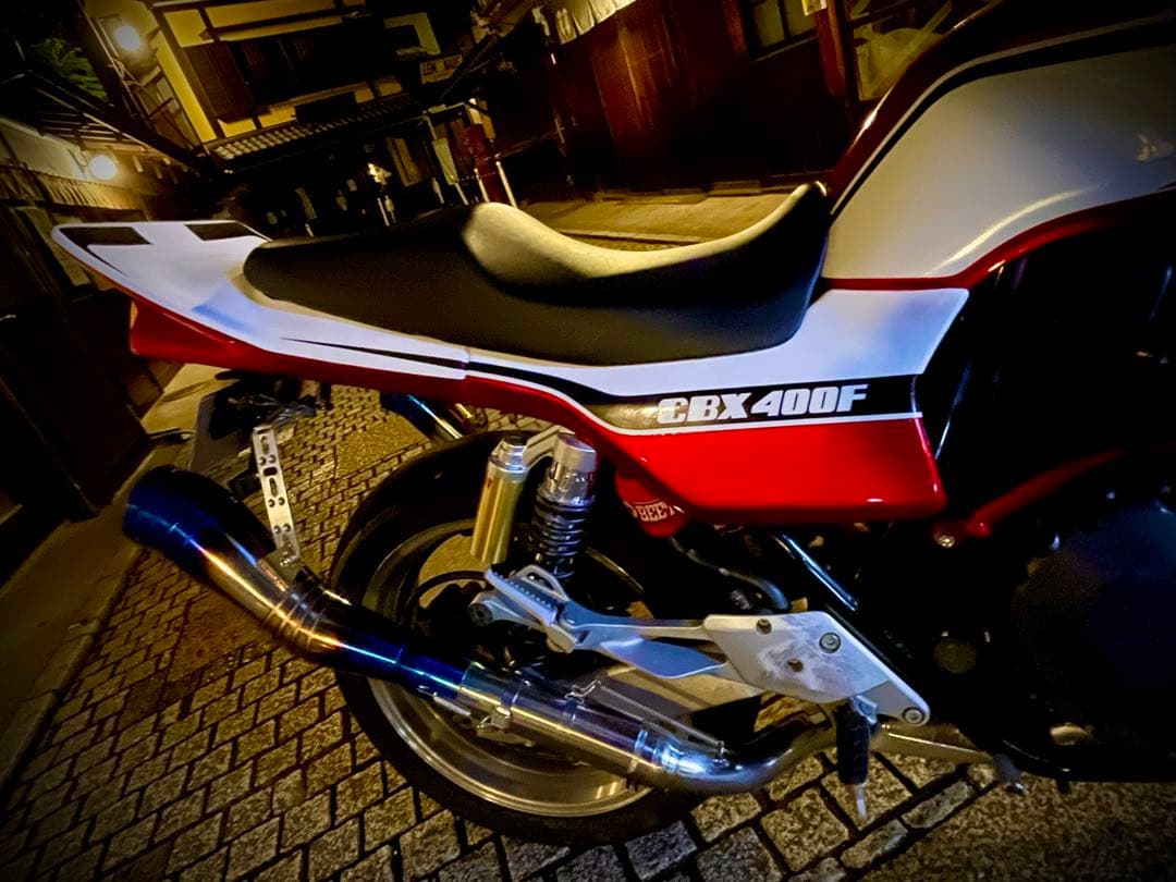 CB400SF.SB-NC39〜42前期用CBX仕様変身テールカウル未塗装 - メルカリ