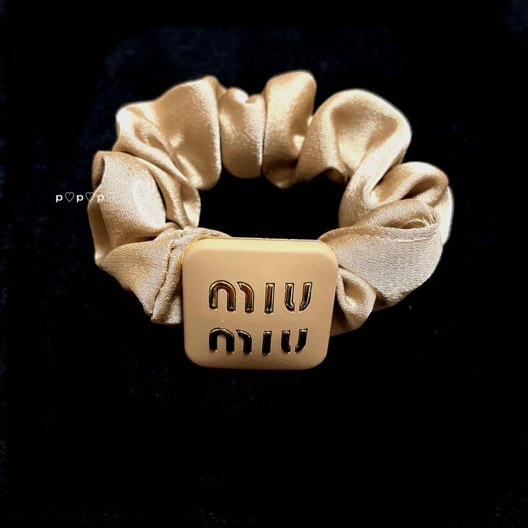 VALENTINO BEAUTY・ブラック・ブレスレットスタッズ・ノベルティ