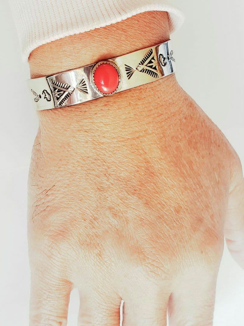 新品 インディアンジュエリー サントドミンゴ ナバホ バイソン 珊瑚