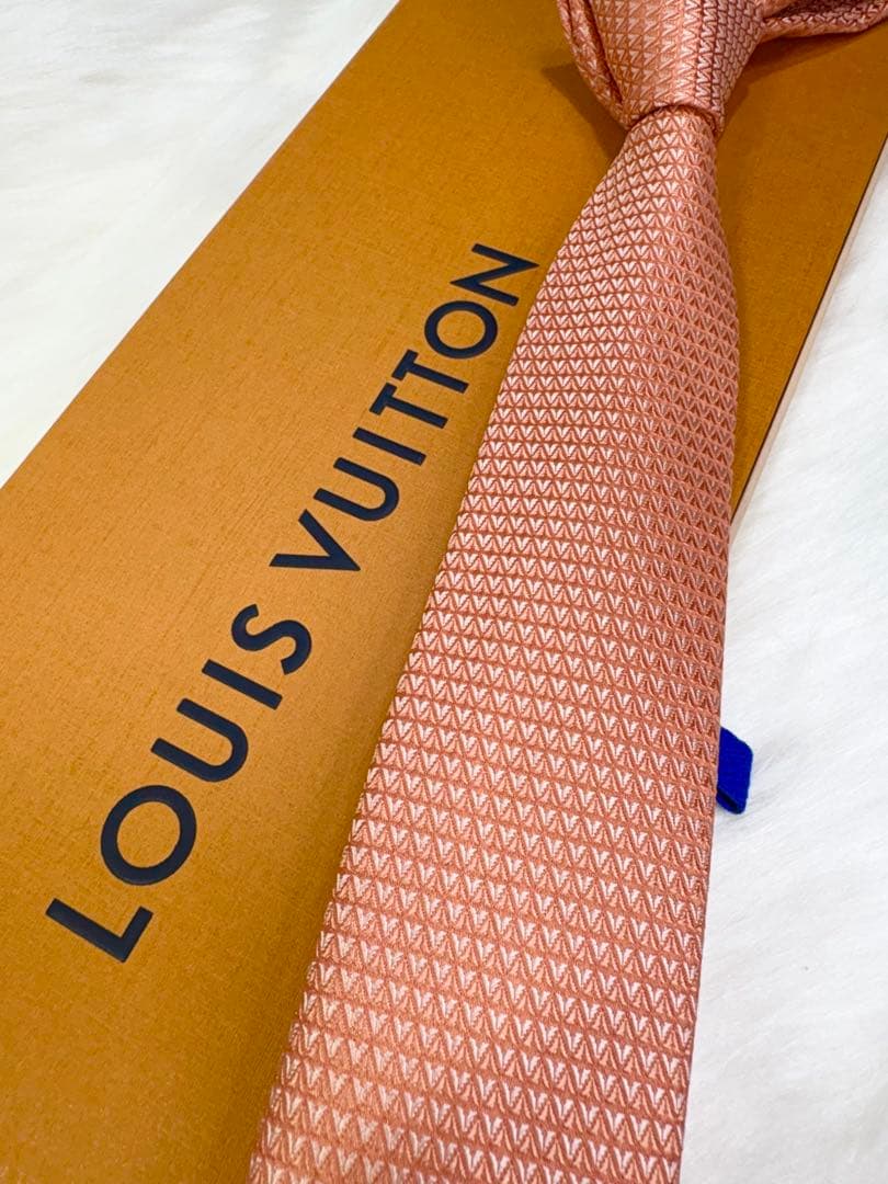 極美品】LOUIS VUITTON ルイヴィトン ネクタイ ダイヤモンドV現行