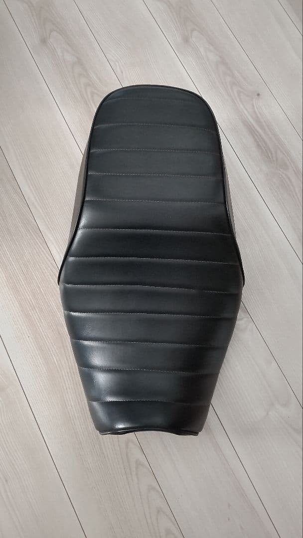 バリオス1型 シート バリオス1型 タックロール | カスタムシートのボブズシート | Bob