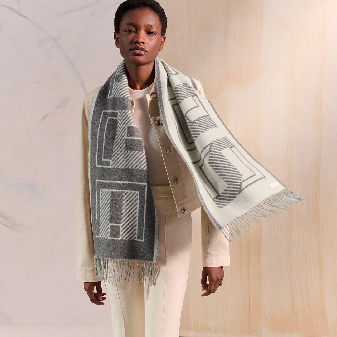 エルメス　カシミヤマフラー《レトル・オ・カレ》　新品未使用品