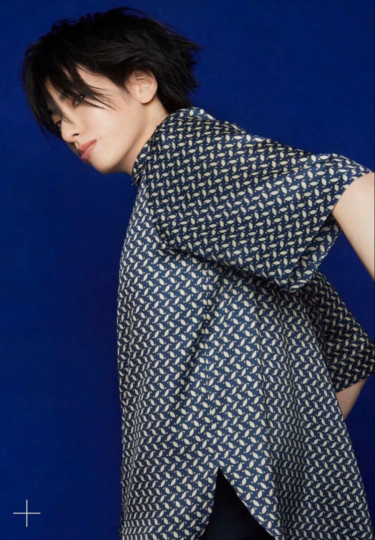 JOSEPH ジョゼフ　ベルベルプリントシャツ　柚香光着用 JOSEPH ジョゼフ ベルベルプリントシャツ 柚香光着用 - メルカリ