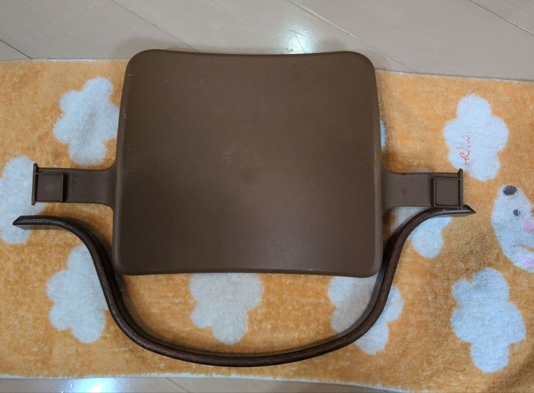 廃盤』STOKKE ベビーチェア皮ベルト背もたれガード付ダブルセット