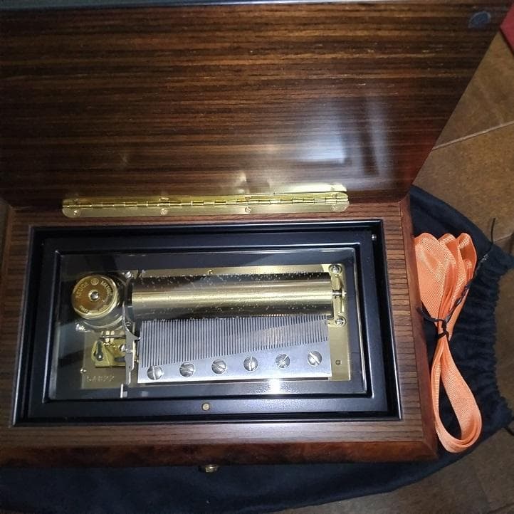 最終値引-(希少) REUGE オルゴール 療法用の限定品 72弁 - メルカリ