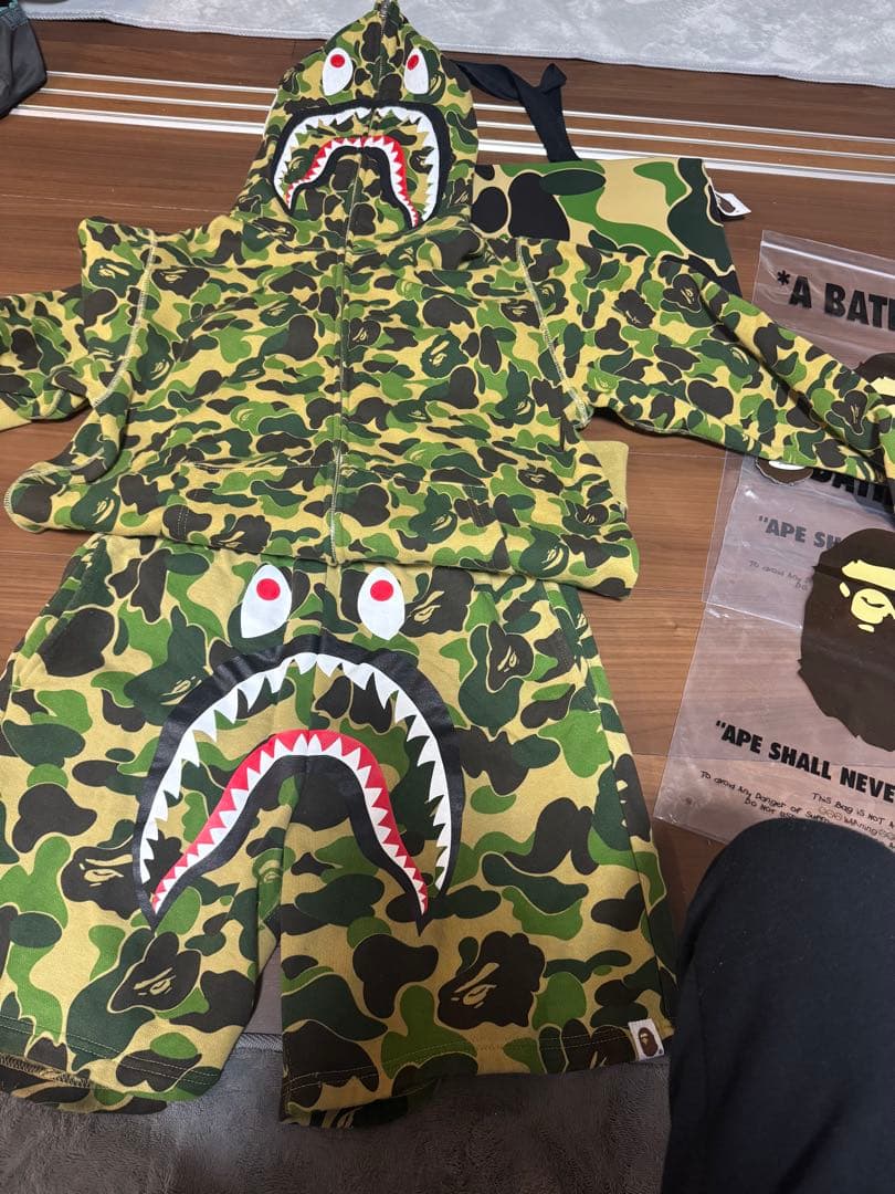 A BATHING APE シャークセットアップ - メルカリ