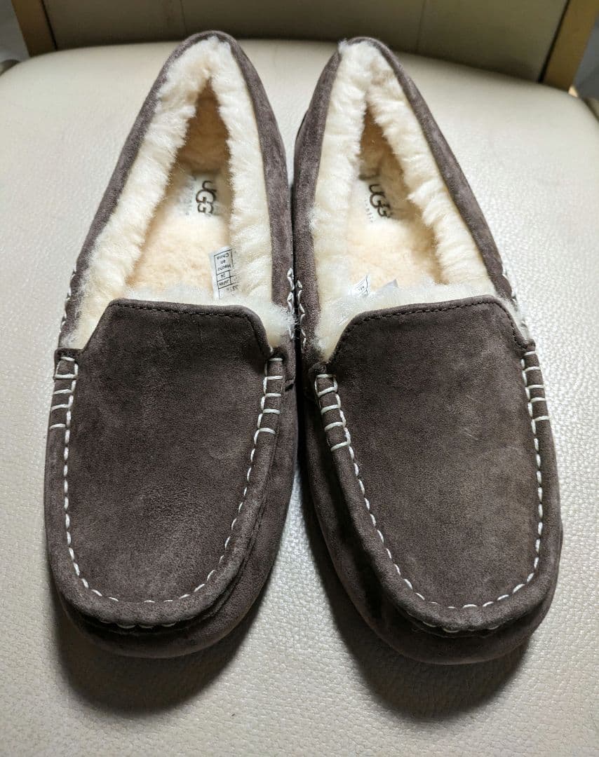 UGG モカシン ブラウン 新品未使用 JAPAN24cm UGG ブラウン モカシン 7サイズ - メルカリ
