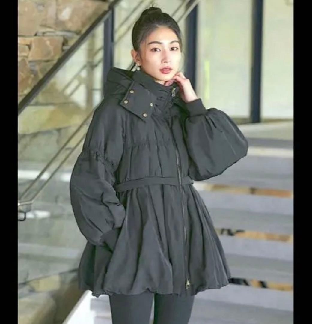 新品タグ付 2wayバルーンペプラムフーディーダウンコート♡ルイルエ