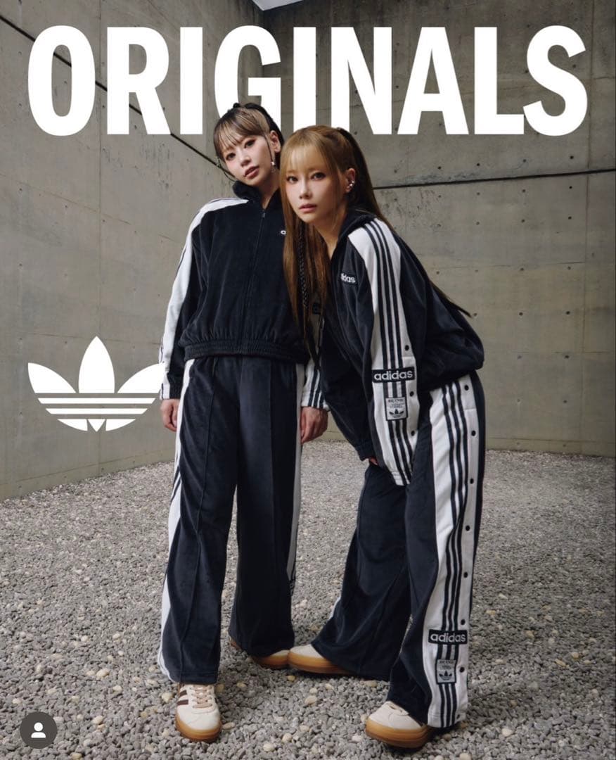 新品S⭐️当日⭐️adidas W ADIBREAK VELOUR TT 重盛さと美 - メルカリ