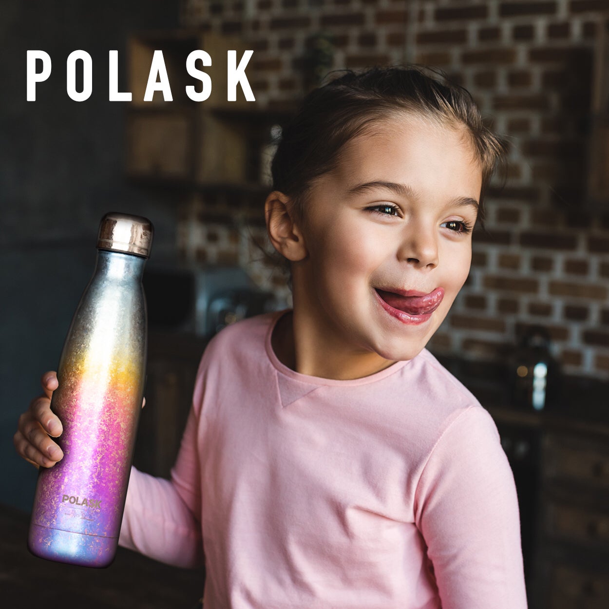 軽い、強い、錆びない高性能純チタンだから一生モノ。必要な機能を凝縮