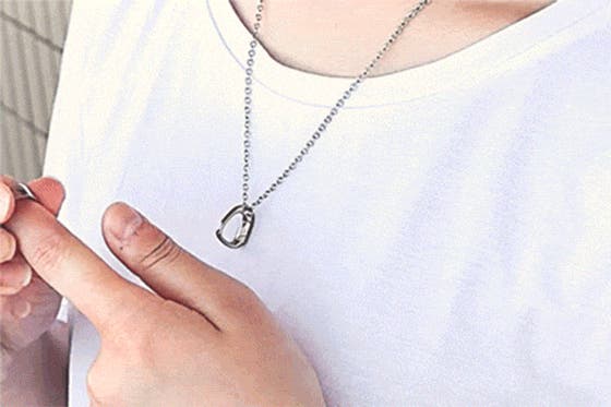 指輪をペンダントに。第2弾ワイドリング用。首にチェーンをかけたまま