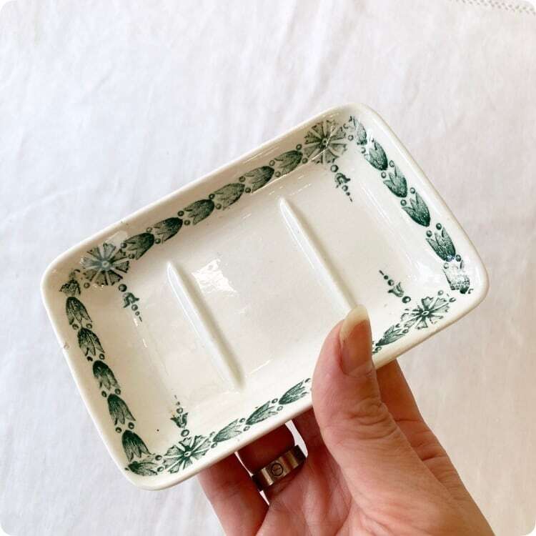 フランスアンティーク サルグミンヌ Fontanges 石鹸置き フランス