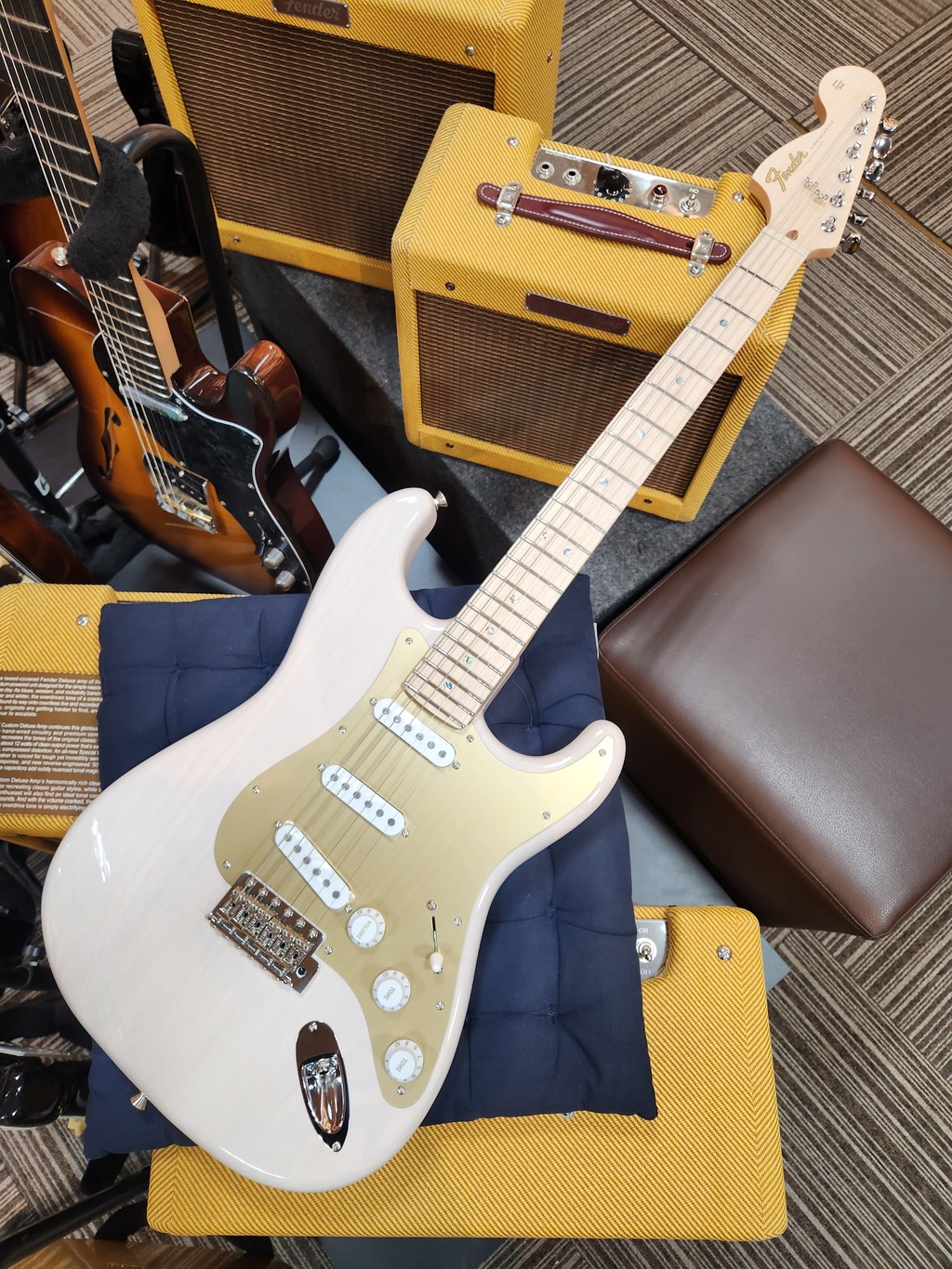 Fender Made in Japan IKEBE FSR 1966 Stratocaster Reverse Head (US