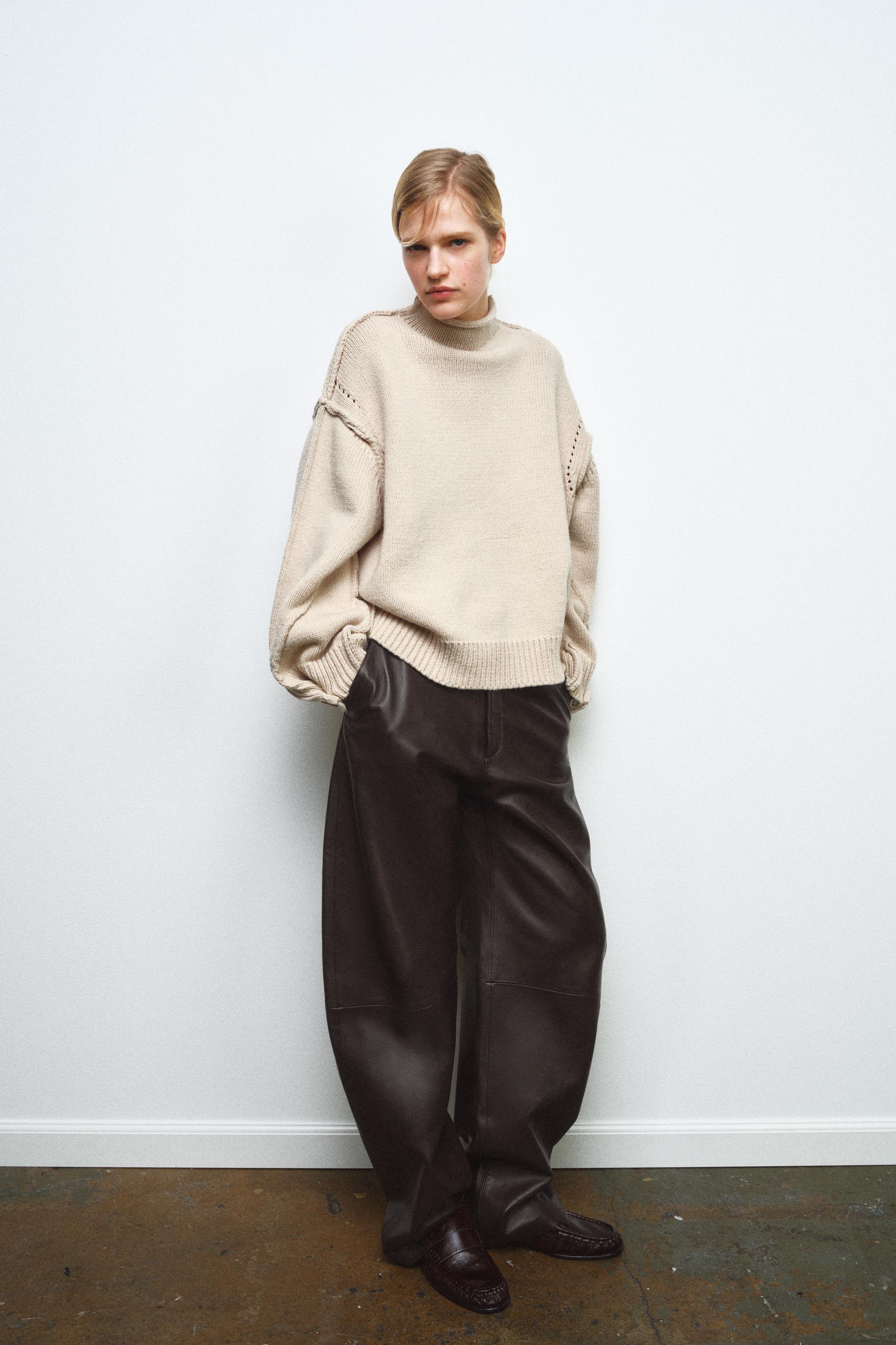 SEAM DETAIL KNIT SWEATER - Stone | ZARA United States