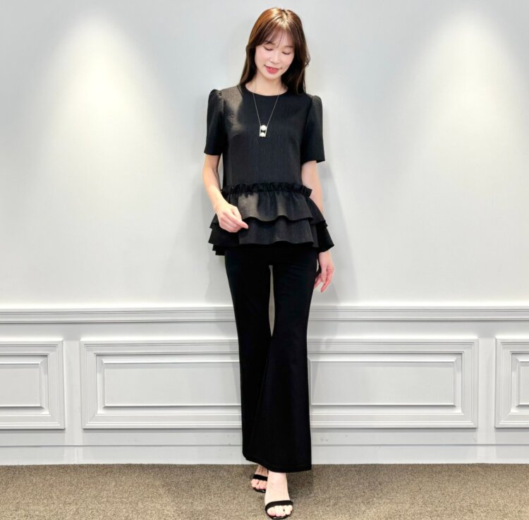 新作入荷情報〈ダブルクロスタックスリーブフレアブラウス〉 | m-i-d