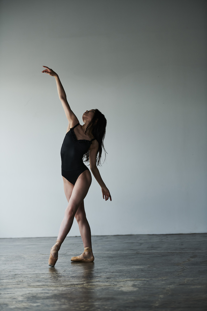 stina / BLACK stina / type G cross