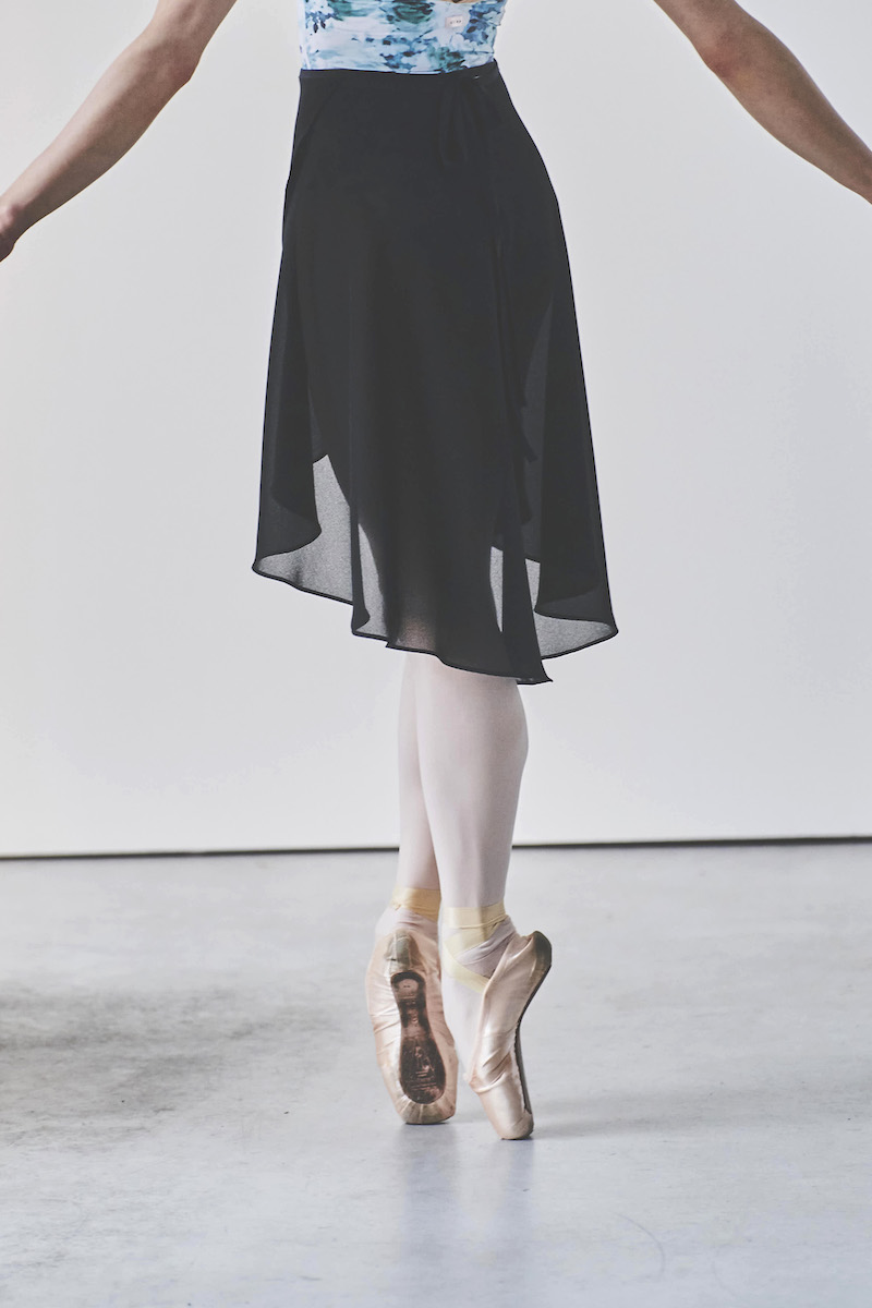 stina / black ribbon wrap skirt / black