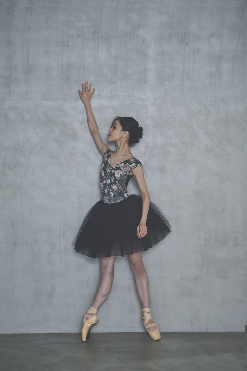 stina / type zero butterfly / authentic moss green