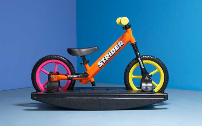 STRIDER オレンジ バランスバイク【ロッキングベース付き】 楽天市場