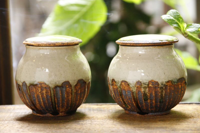 加藤祥孝 灰釉 しのぎ塩壺 －作家もの陶器・うつわ・アートの通信販売