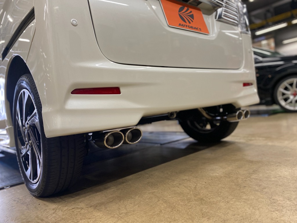 LA600S ダイハツ タントカスタムにマフラーを取付しました