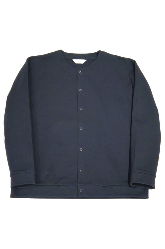 STILL BY HAND（スティルバイハンド） クルーネックスナップボタン