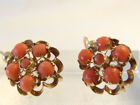 アンティーク天然サンゴブローチ（地中海珊瑚、18金ゴールド）