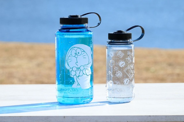 映画ドラえもん」がアウトドアグッズに！ ナルゲン製ボトル＆モンベル