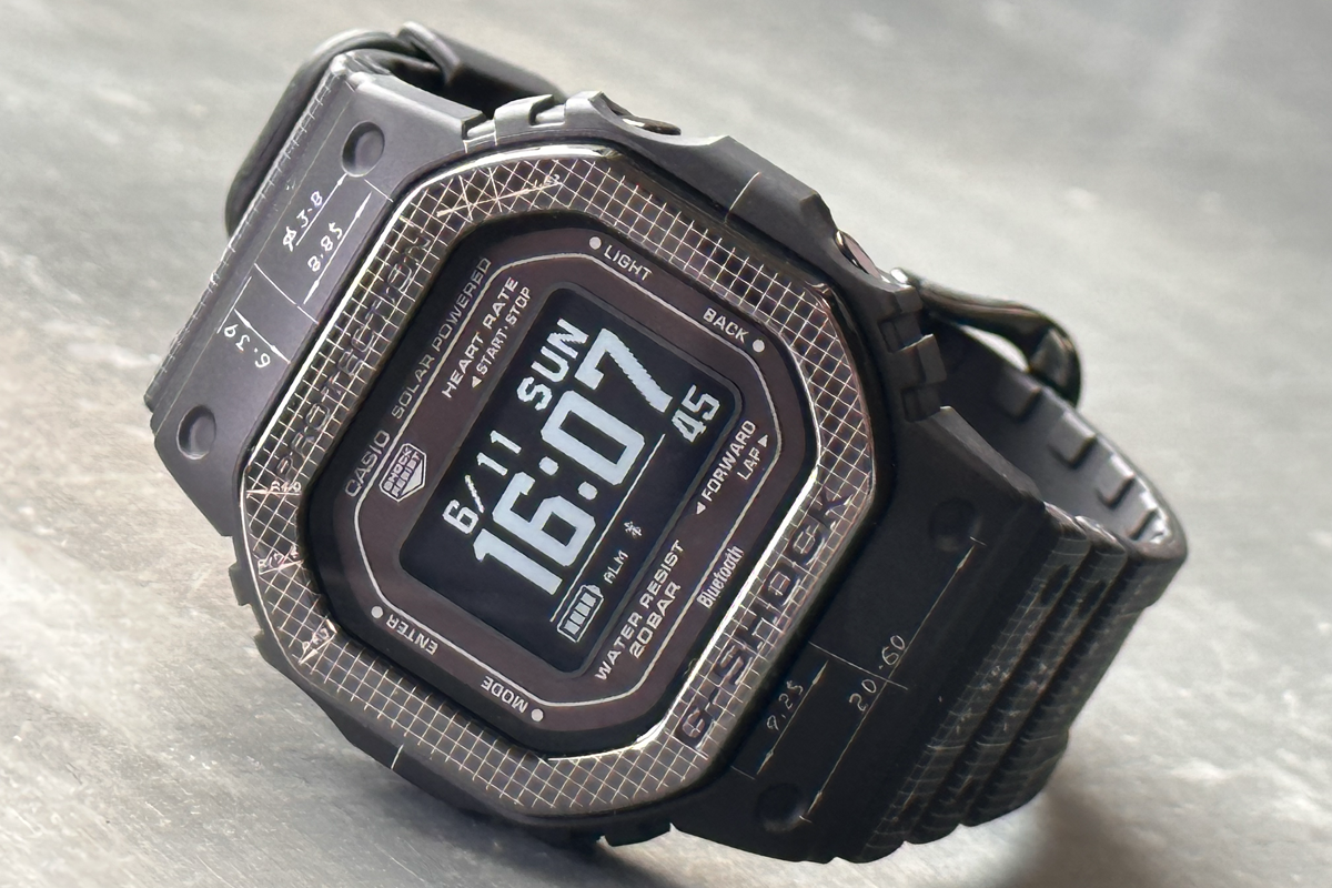 ASCII.jp：G-SHOCKがステルス進化！ 心拍計測センサー搭載「DW-H5600
