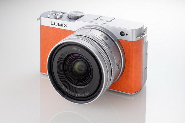 ASCII.jp：超広角ズームレンズなのに小型軽量な「18-40mm」＆新色