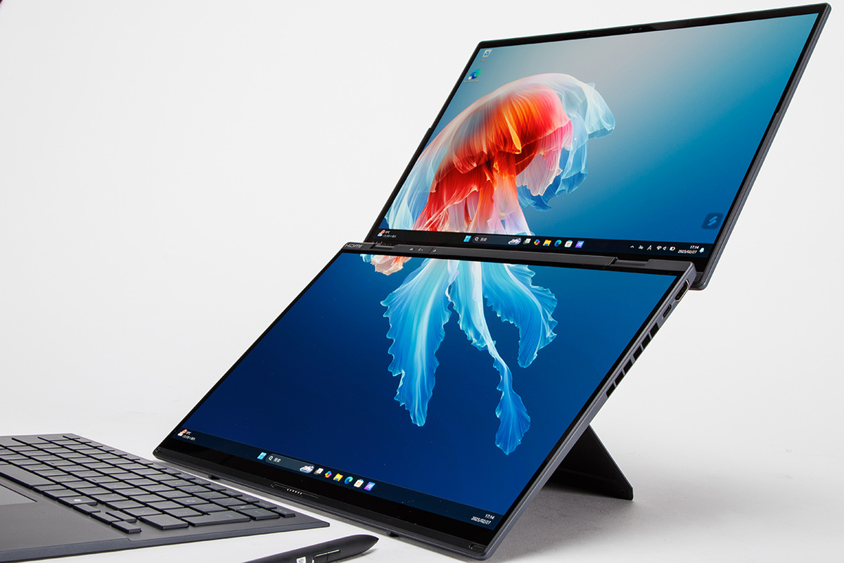 驚くほど広くて高解像度のノートがほしい!? それなら14型＋14型の2画面