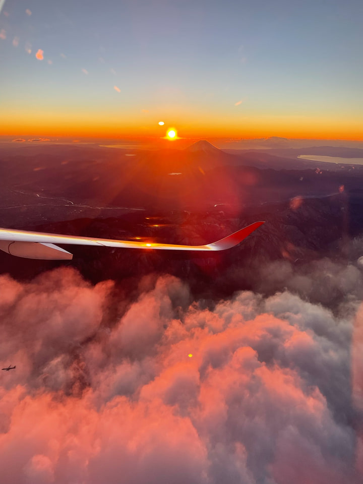 絶対見える初日の出。飛行機に乗って上空で朝日と富士山を拝む